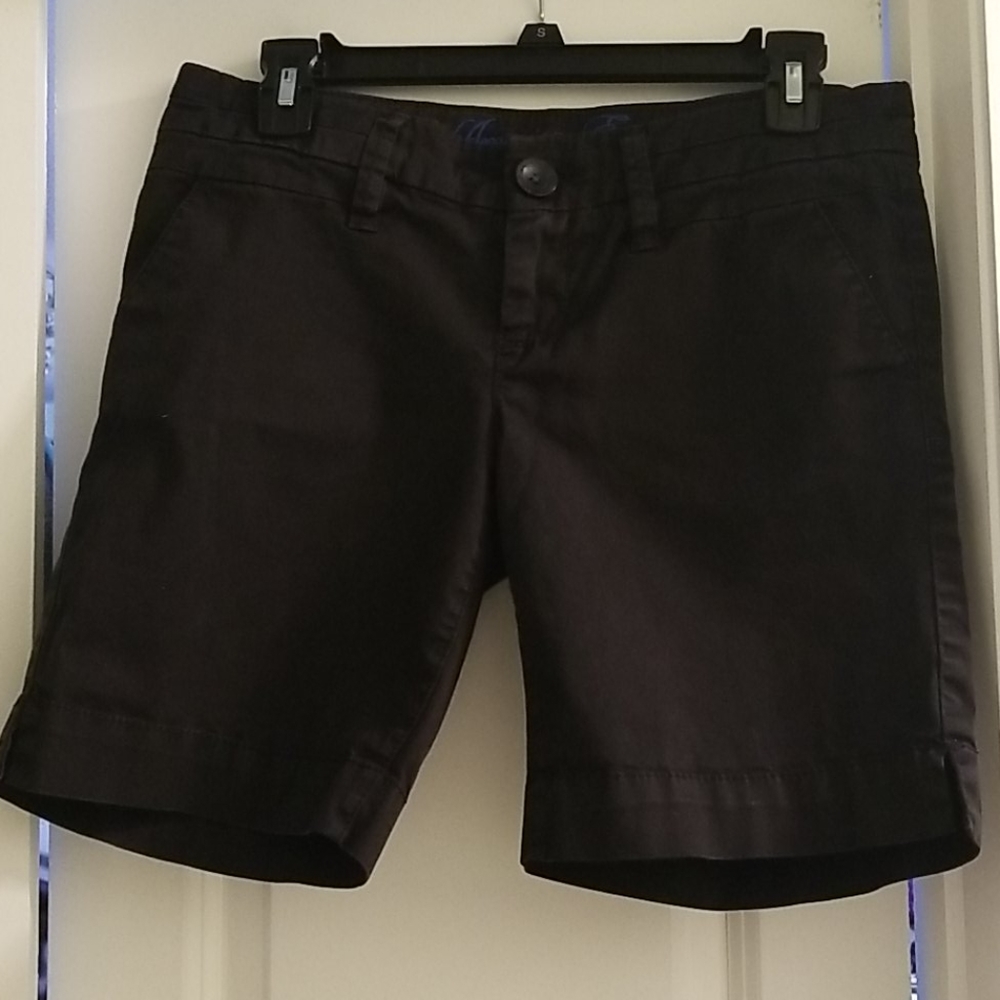 American eagle low rise Bermuda black shorts